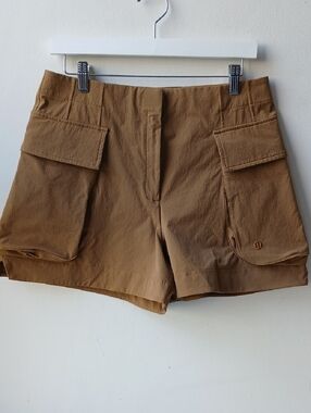 Lululemon Relaxed-Fit Super-High-Rise Cargo Shorts Women's 12